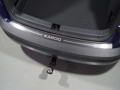 Накладка на задний бампер лист шлифованный надпись Karoq  ТСС для Skoda Karoq 2020-2021