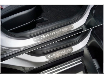 Накладки на пороги (лист шлифованный надпись Santa Fe) 4шт ТСС для Hyundai Santa Fe IV Рестайлинг 2020 – 2023