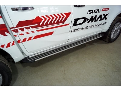 Пороги алюминиевые "Slim Line Silver" 2120 мм ТСС для Isuzu D-Max 2019 – н.в.