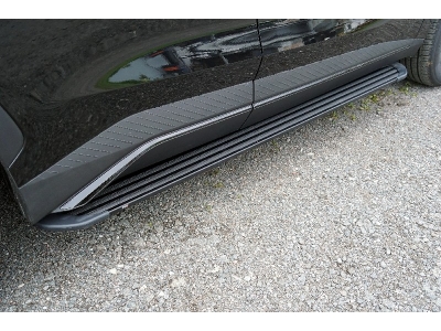 Пороги алюминиевые 'Slim Line Black' 1820 мм ТСС для Jetour Dashing 1.5T 2WD 2022 – н.в.