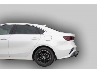 Фаркоп для Kia Cerato IV седан рестайл 2021-н.в. с условно-съемным креплением шара (на 2 болтах)