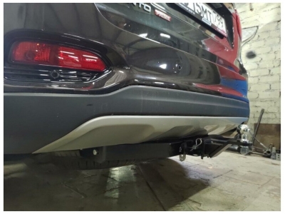 Фаркоп с хромированной накладкой для Kia Sorento Prime 2015-2020, Hyundai Santa Fe 2018-2021 съемное крепление шара под американский квадрат