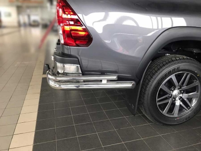 Защита заднего бампера "уголки" d-76+43 для Toyota Hilux 2015-2021