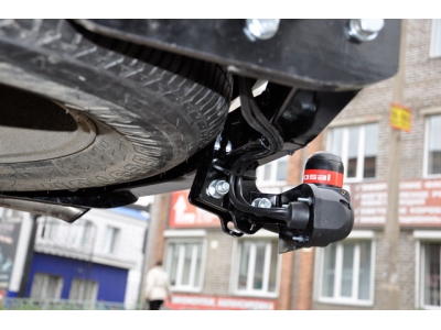 Фаркоп Bosal на 4х4 для Mitsubishi Pajero Sport 2008-2020 4166-A