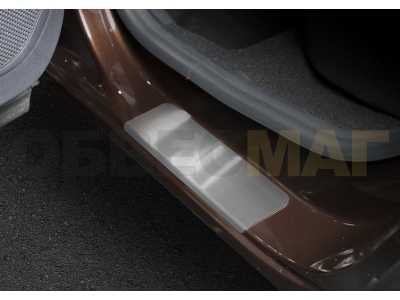 Накладки порогов Rival с надписью 4 штуки для Renault Kaptur 2016-2021