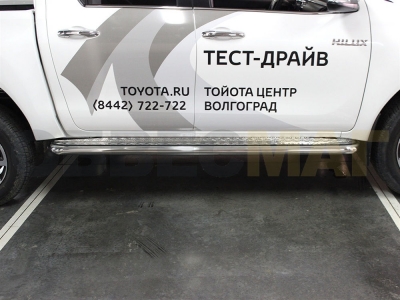 Пороги с площадкой алюминиевый лист 60 мм Технотек для Toyota Fortuner 2017-2021