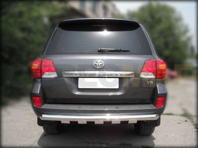Защита заднего бампера 76 мм с накладками для Toyota Land Cruiser 200 2013-2015