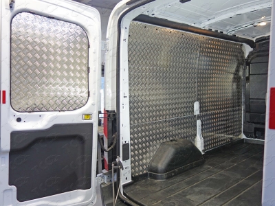 Защитный алюминиевый вкладыш в кузов автомобиля комплект ТСС для Ford Transit 2014-2021