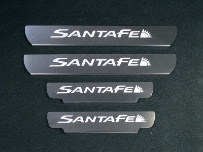 Накладки на пороги шлифованный лист надпись Santa Fe 4 штуки для Hyundai Santa Fe 2018-2021