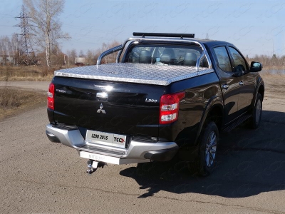 Защита кузова со светодиодной фарой для крышки 75х42 мм ТСС для Mitsubishi L200 2015-2019
