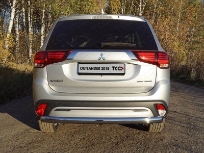 Защита заднего бампера овальная 75х42 мм для Mitsubishi Outlander 2019-2021