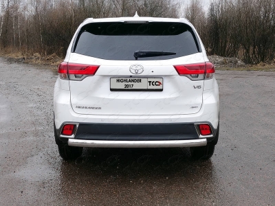 Защита заднего бампера овальная 75х42 мм ТСС для Toyota Highlander 2017-2020
