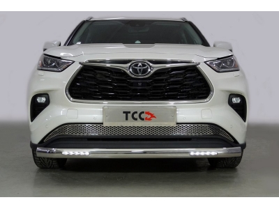 Защита передняя овальная с ДХО 75х42 мм ТСС для Toyota Highlander 2020-2021