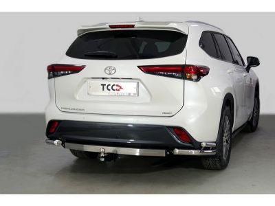 Защита задняя двойные уголки 60-42 мм ТСС для Toyota Highlander 2020-2021