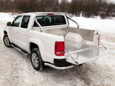 Пороги труба овальная с накладками 120х60 мм ТСС для Volkswagen Amarok 2016-2021