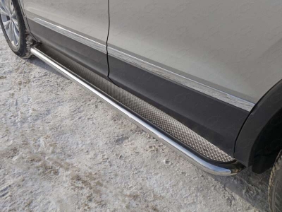 Пороги с площадкой нержавеющий лист 42 мм ТСС для Volkswagen Tiguan 2016-2021