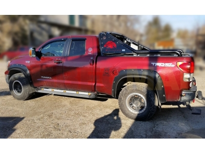 Светоотражающая вставка в дугу красно-белая, жёлтая или синяя для Toyota Tundra 2006-2013