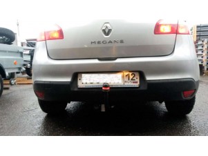 Фаркоп Bosal на хетчбек на Renault Megane/Scenic № 1425-A