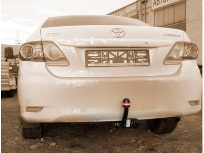 Фаркоп Bosal на седан для Toyota Corolla 2006-2018