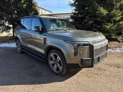 Пороги алюминиевые с пластиковой накладкой (карбон черные) 2020 мм для Rox 01 2024-н.в.