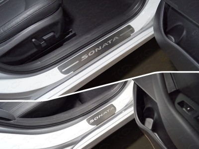 Накладки на пороги шлифованный лист надпись Sonata 4 штуки для Hyundai Sonata 2017-2019
