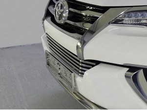 Решетка радиатора нижняя 12 мм для Toyota Fortuner № TOYFORT17-15