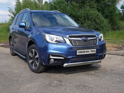 Накладка решётки радиатора средняя 12 мм ТСС для Subaru Forester 2016-2018