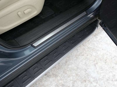 Пороги алюминиевые ТСС с накладкой для Infiniti QX60 2016-2021 INFQX6016-44AL
