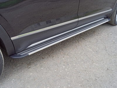 Пороги алюминиевые Slim Line Silver ТСС для Volkswagen Teramont 2018-2021