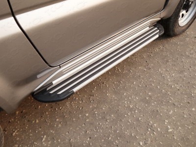 Пороги алюминиевые Slim Line Silver ТСС для Suzuki Jimny 2002-2011