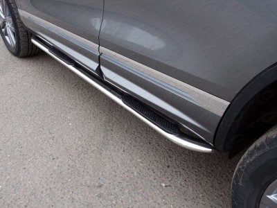 Пороги труба овальная с накладками гнутые 75х42 мм ТСС для Volkswagen Touareg R-Line 2014-2017