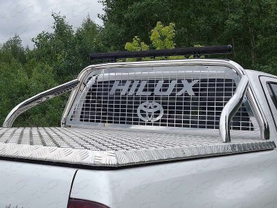 Защита кузова пикапа и заднего стекла с фарой 75х42 мм ТСС для Toyota Hilux 2015-2021
