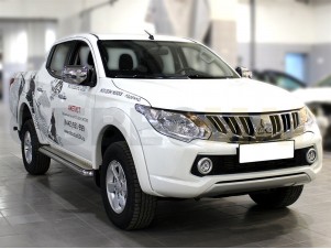 Пороги с площадкой алюминиевый лист 60 мм для Mitsubishi L-200 № MPL14_3.2