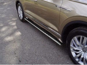 Пороги труба овальная с проступью 75х42 мм для Volkswagen Touareg № VWTOUAR18-26
