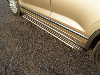 Пороги алюминиевые Slim Line Silver ТСС для Volkswagen Touareg 2018-2021