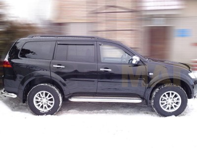 Пороги с площадкой алюминиевый лист 53 мм Технотек для Mitsubishi Pajero Sport 2008-2013