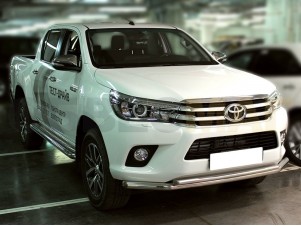 Пороги с площадкой алюминиевый лист 60 мм для Toyota Hilux № TH15_2