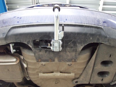 Фаркоп оцинкованный Galia шар A на седан и хетчбек для Ford Mondeo 2000-2007