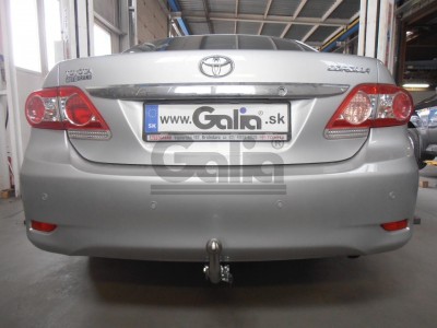 Фаркоп оцинкованный Galia шар A на седан для Toyota Corolla 2006-2013