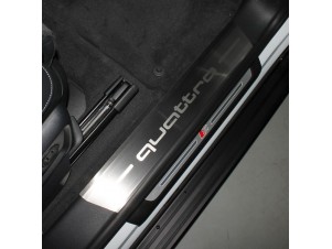 Накладки на пороги лист шлифованный надпись quattro 4 шт для Audi Q8 № AUDIQ819-03