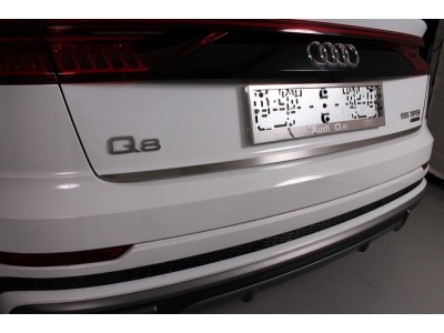 Накладка на заднюю дверь лист шлифованный ТСС для Audi Q8 2018-2021