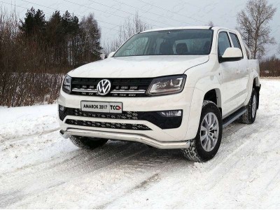 Пороги алюминиевые ТСС с накладкой серые для Volkswagen Amarok 2016-2021