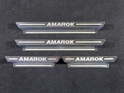 Накладки на пороги лист шлифованный ТСС для Volkswagen Amarok 2016-2021