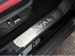 Накладки на пластиковые пороги (лист шлифованный надпись HAVAL) 4шт для Haval H3 1.5 2WD 2024-н.в. №HAVH324-02