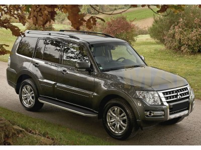 Пороги алюминиевые Rival Premium для Mitsubishi Pajero 4 2006-2021
