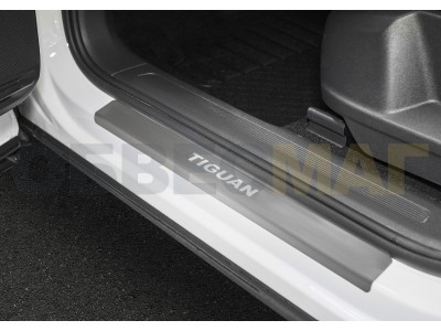 Накладки порогов Rival с надписью 4 штуки для Volkswagen Tiguan 2016-2021