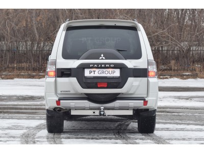Фаркоп с нержавеющей накладкой для Mitsubishi Pajero 2015-2020 съемное крепление шара под американский квадрат