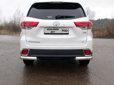 Защита задняя овальные уголки 75х42 мм ТСС для Toyota Highlander 2017-2020