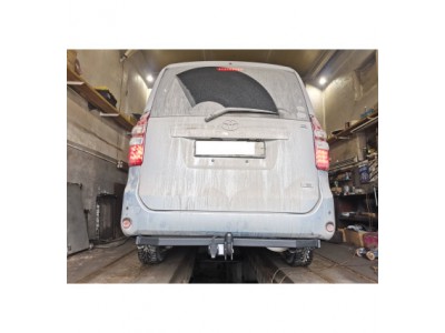 Фаркоп для Toyota Voxy 2007-2014, Toyota Noah 2007-2014 крепление шара на двух болтах