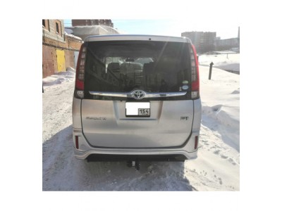 Фаркоп для Toyota Voxy 2014-2022, Toyota Noah 2014-2022, Toyota Esquire 2014-2022 крепление шара на двух болтах